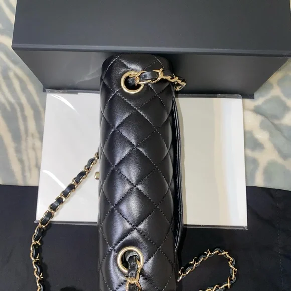 NEW CHANEL MINI CLASSIC FLAP BAG - Picture 9 of 16